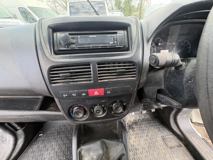 2018 Vauxhall Combo – Model: Combo 2300 CDTi – NL18EEF