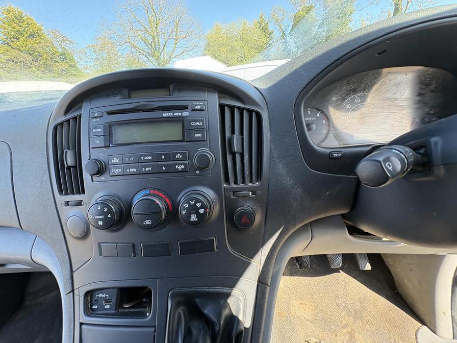 2011 Hyundai iLoad – Model: iLoad Classic CRDi 116 – FV11JSX