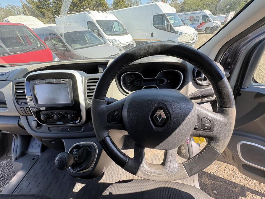 2017 Renault Trafic – Model: Trafic SL27 Sport Nav dCi – YE17ZKV