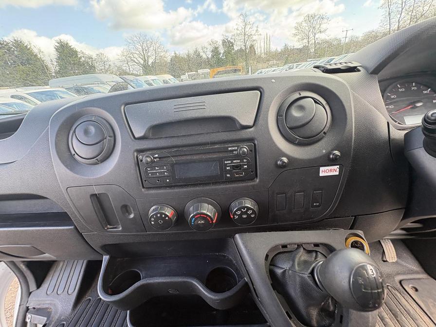 2018 Renault Master – Model: Master 35 SWB – LK18PBY