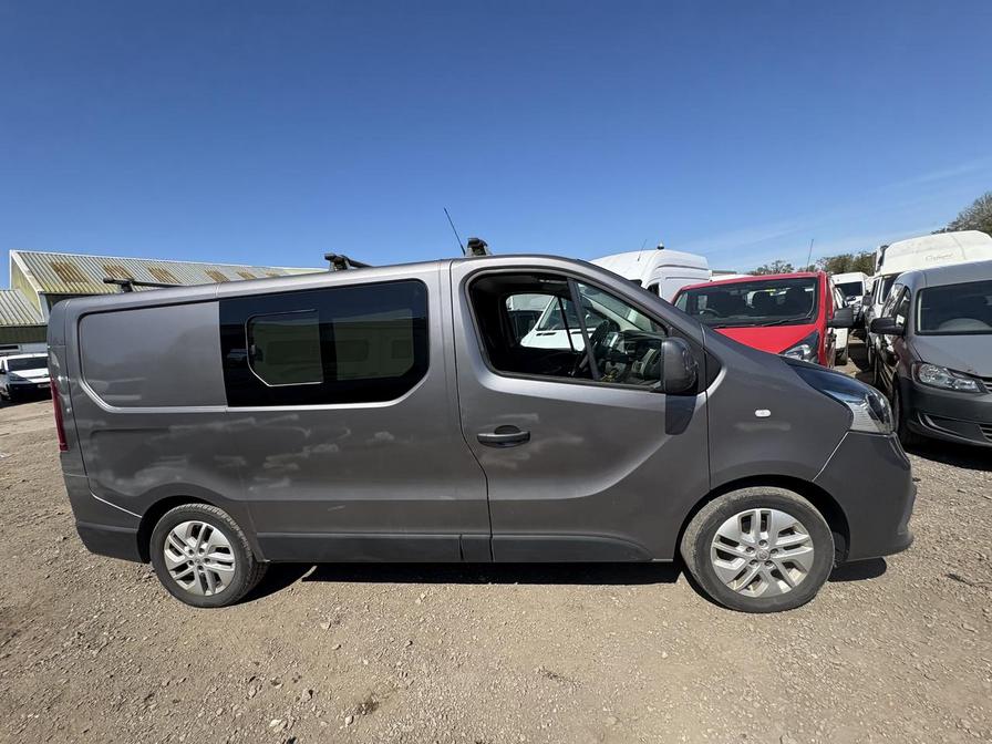 2017 Renault Trafic – Model: Trafic SL27 Sport Nav dCi – YE17ZKV