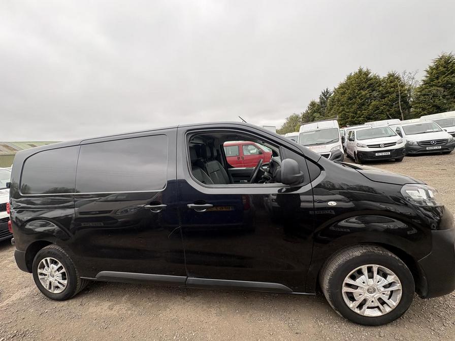 2019 Vauxhall Vivaro – Model: Vivaro 2900 Dynamic S/S – DP69VHY