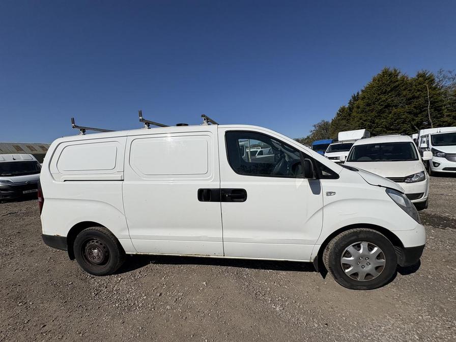 2011 Hyundai iLoad – Model: iLoad Classic CRDi 116 – FV11JSX