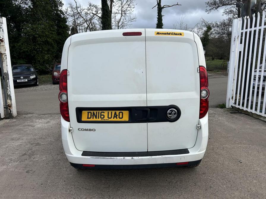2016 Vauxhall Combo – Model: Combo 2000 L1H1 CDTi Sportive – DN16UAO