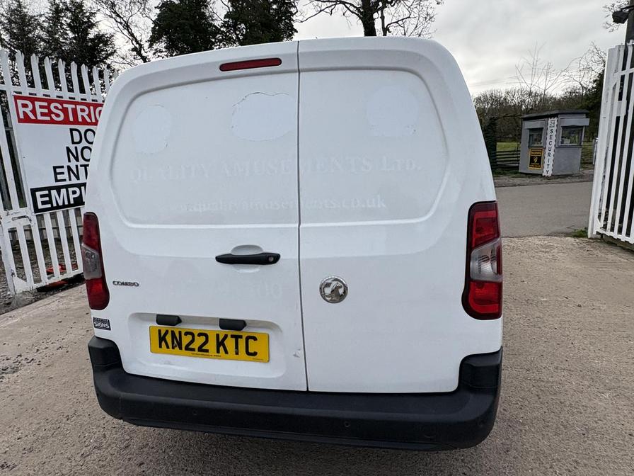 2022 Vauxhall Combo – Model: Combo 2300 Dynamic TD – KN22KTC