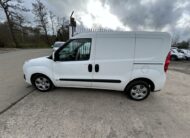 2016 Vauxhall Combo – Model: Combo 2000 L1H1 CDTi Sportive – DN16UAO
