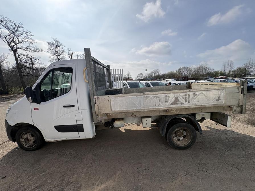 2017 Renault Master – Model: Master 125.35 LWB – YX17FDK/A11DCM