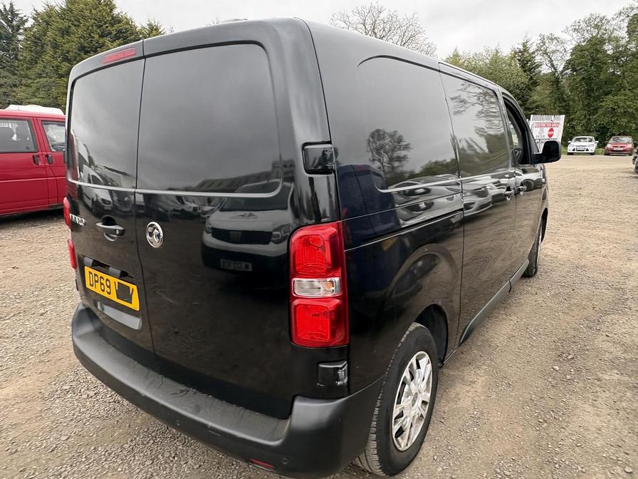 2019 Vauxhall Vivaro – Model: Vivaro 2900 Dynamic S/S – DP69VHY