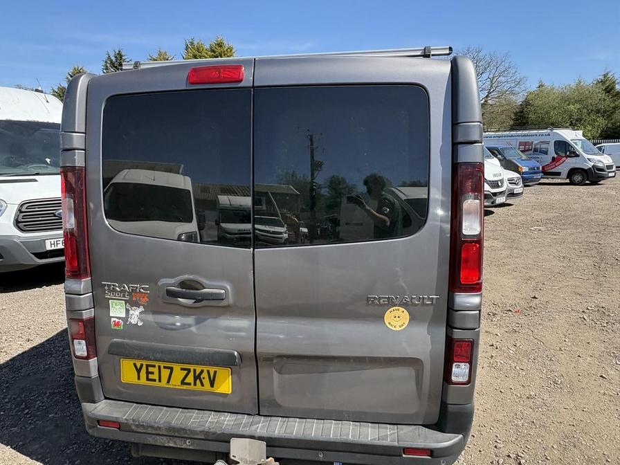 2017 Renault Trafic – Model: Trafic SL27 Sport Nav dCi – YE17ZKV