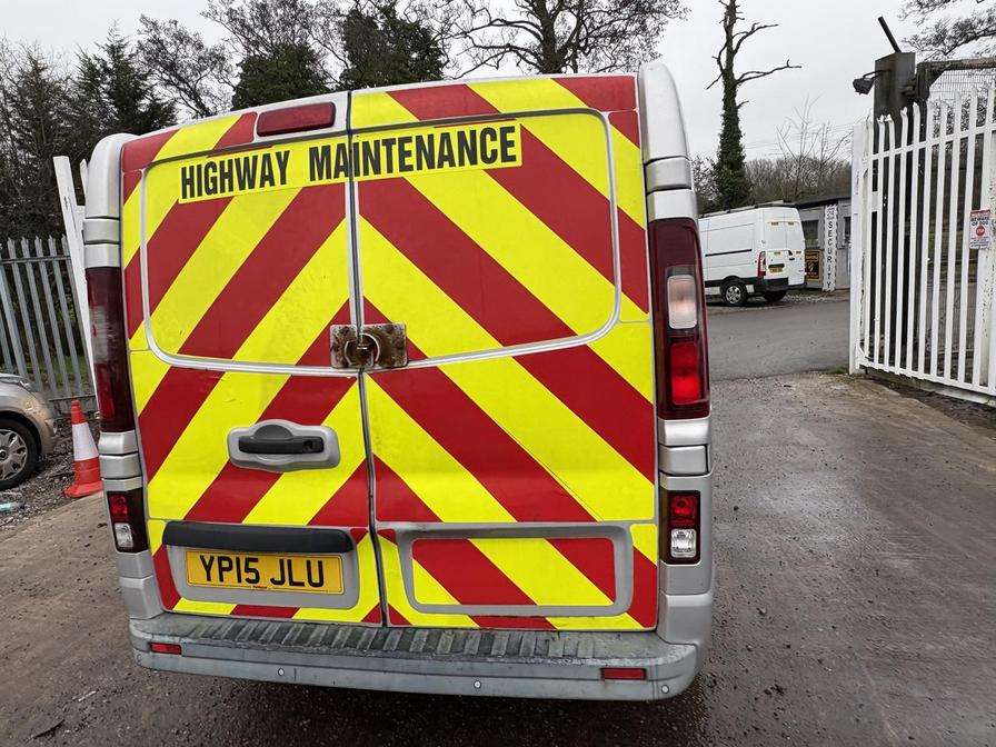 2015 Vauxhall Vivaro – Model: Vivaro  2900 Sportive CDTi – YP15JLU