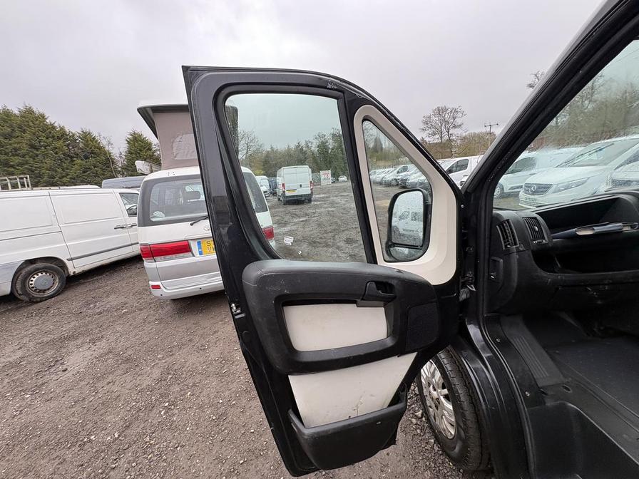 2017 Peugeot Boxer – Model: Boxer 335 Professional L3H2 Blue HDi – PE67XBK