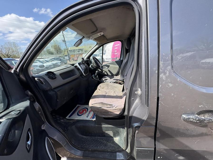 2016 Renault Trafic – Model: Trafic LL29 Sport Nav Energy dCi – MM66KSE