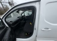 2022 Citroen Berlingo – Model: Berlingo 1000 Driver Professional Blue HDi – MD71YHM