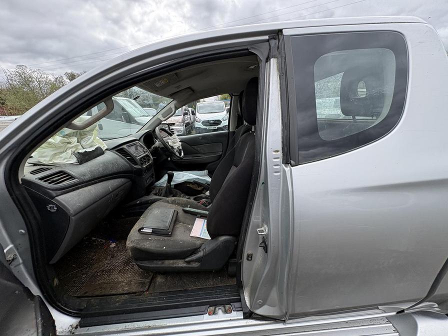 2017 Mitsubishi L200 – Model: L200 4Life DI-D – CV67HTD