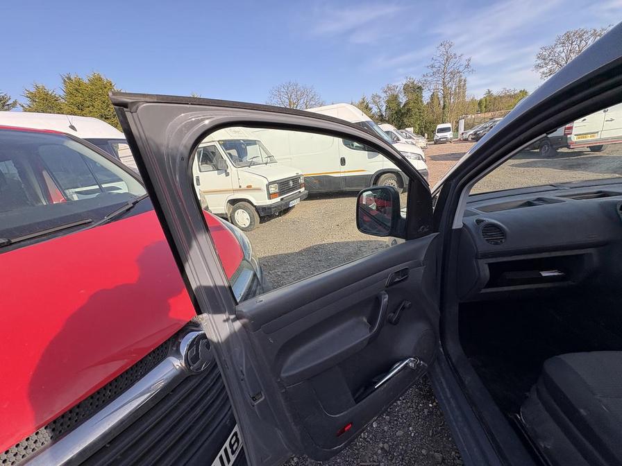 2011 Volkswagen Caddy – Model: Caddy Maxi C20 TDI – RO11KHP