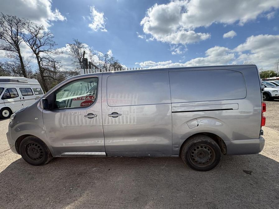 2019 Vauxhall Vivaro – Model: Vivaro 3100 Sportive S/S – DS69ZPE