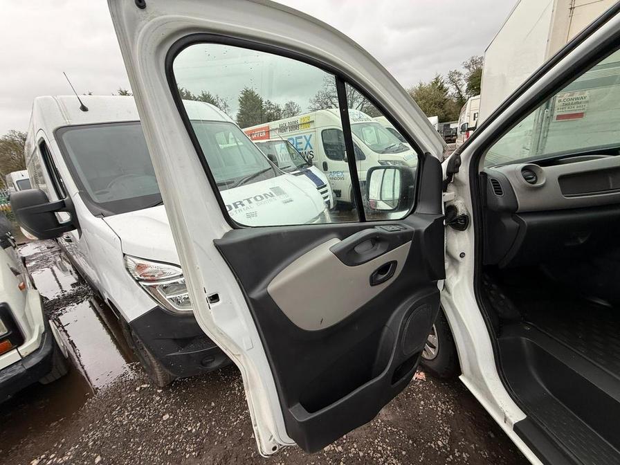 2016 Renault Trafic – Model: Trafic SL29 Business Energy dCi – MF66UVR