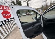 2022 Vauxhall Combo – Model: Combo 2300 Dynamic TD – KN22KTC