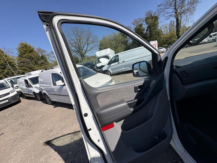 2011 Hyundai iLoad – Model: iLoad Classic CRDi 116 – FV11JSX