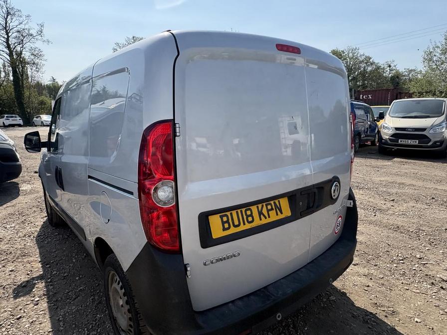 2018 Vauxhall Combo – Model: Combo 2300 CDTi S/S – BU18KPN