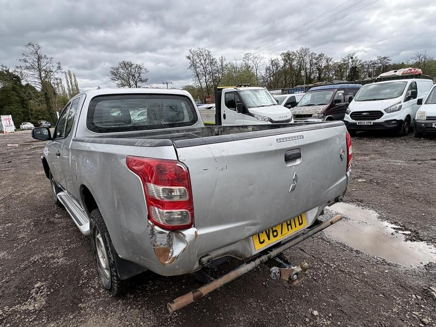 2017 Mitsubishi L200 – Model: L200 4Life DI-D – CV67HTD