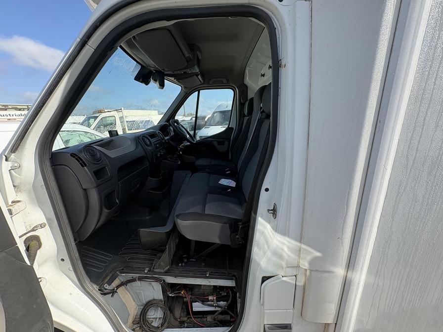 2015 Renault Master – Model: Master 165.35 C LWB – BX15JPY