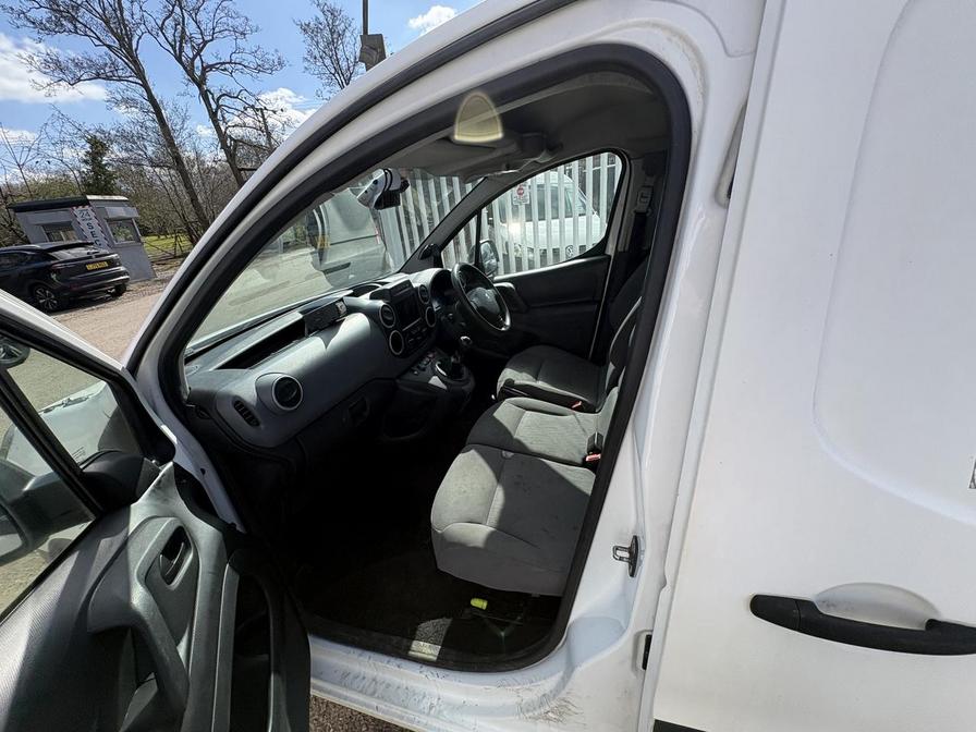 2017 Peugeot Partner – Model: Partner Professional L1 Blue HDi – MK17BZA