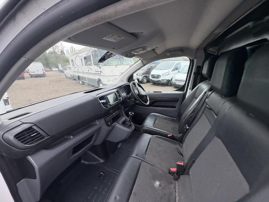 2020 Vauxhall Vivaro – Model: Vivaro 2900 Sportive S/S – DU70XJK