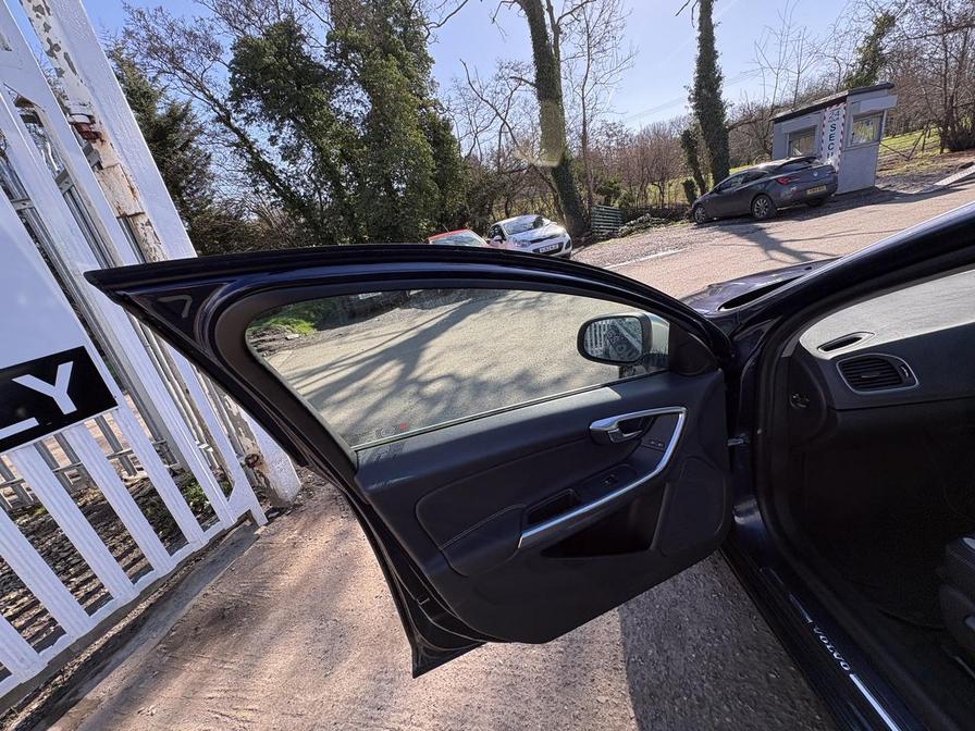 2012 Volvo S60 – Model: S60 R-Design Luxury D4 – LR12EFG