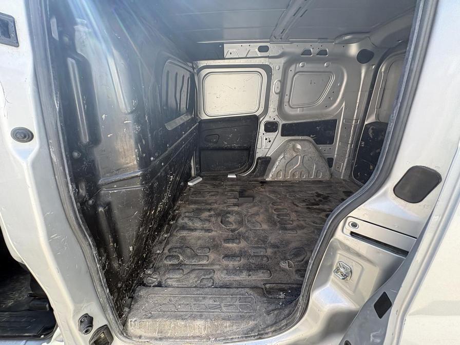 2015 Vauxhall Combo – Model: Combo 2000 L1H1 CDTi Sportive – FG65NTF