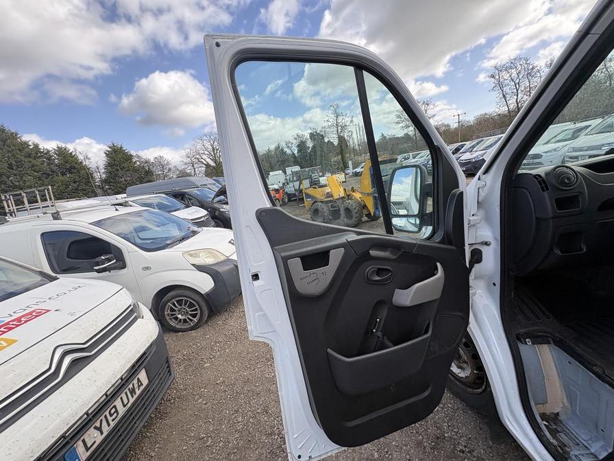 2018 Renault Master – Model: Master 35 SWB – LK18PBY