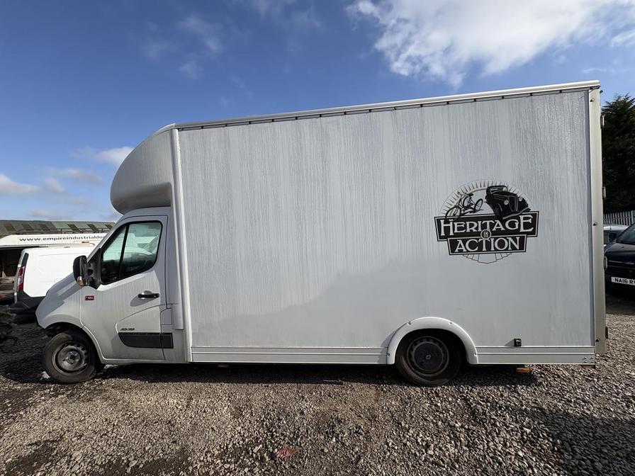 2015 Renault Master – Model: Master 165.35 C LWB – BX15JPY