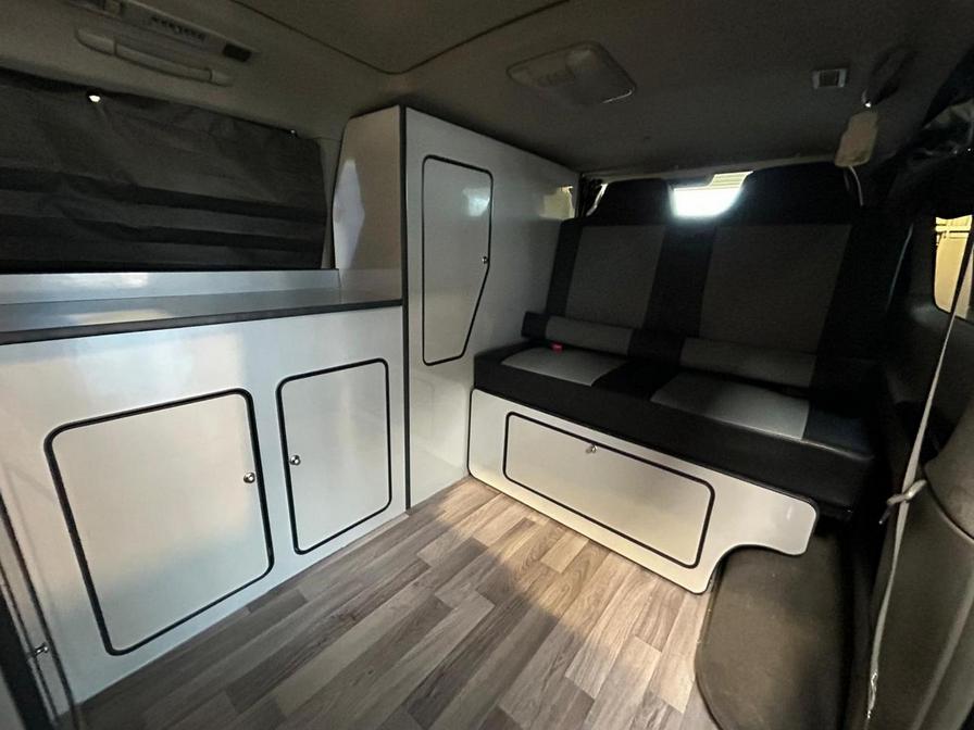 2000   – Model:  – W106CBY