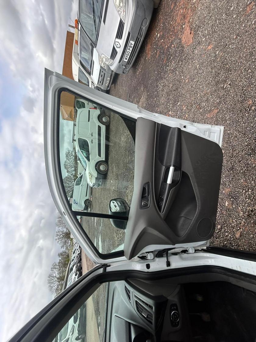 2019 Ford Transit Connect – Model: Transit Connect 230 Trend TDCi – VN69YSY