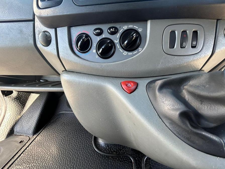 2014 Vauxhall Vivaro – Model: Vivaro 2900 CDTi LWB – HF14OCW