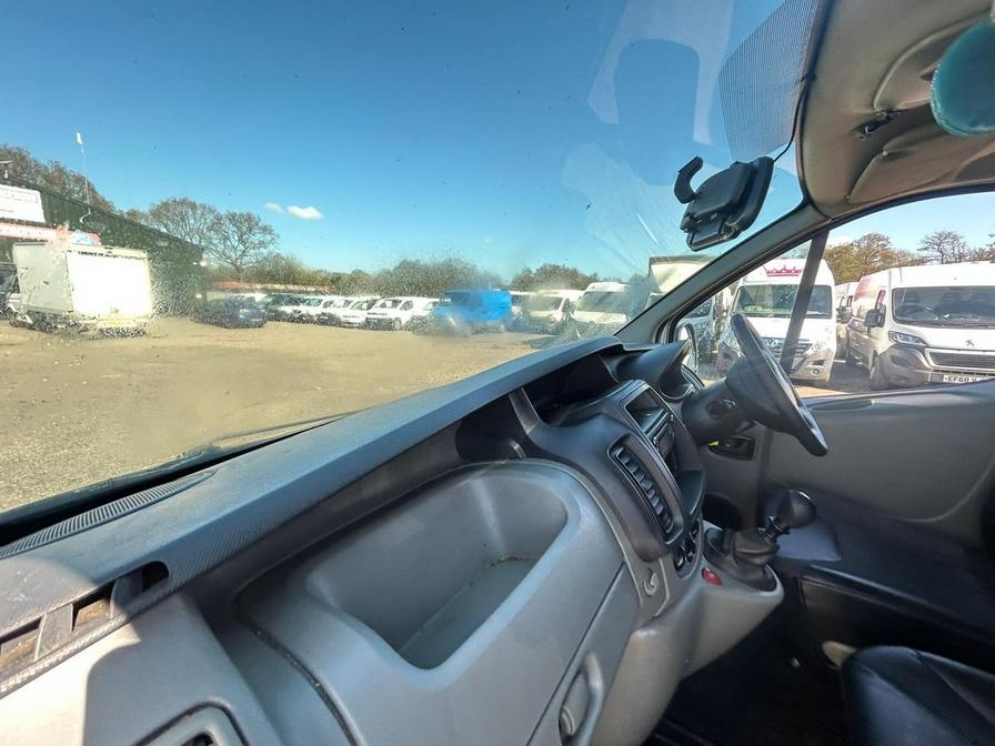 2014 Vauxhall Vivaro – Model: Vivaro 2900 CDTi LWB – HF14OCW