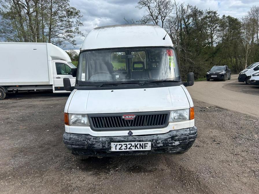 2001 LDV Convoy – Model: 400 Convoy D LWB – Y232KNF