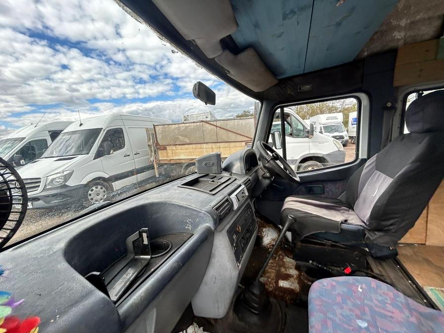 2001 LDV Convoy – Model: 400 Convoy D LWB – Y232KNF