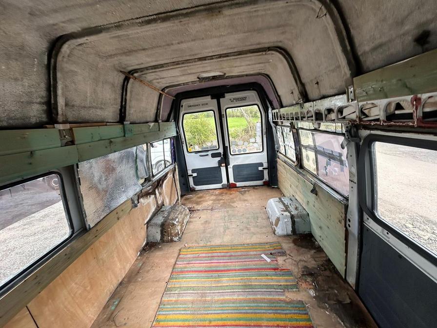 2001 LDV Convoy – Model: 400 Convoy D LWB – Y232KNF