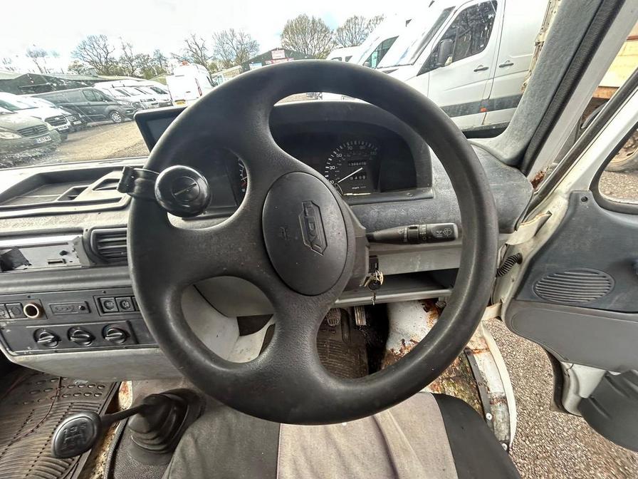 2001 LDV Convoy – Model: 400 Convoy D LWB – Y232KNF