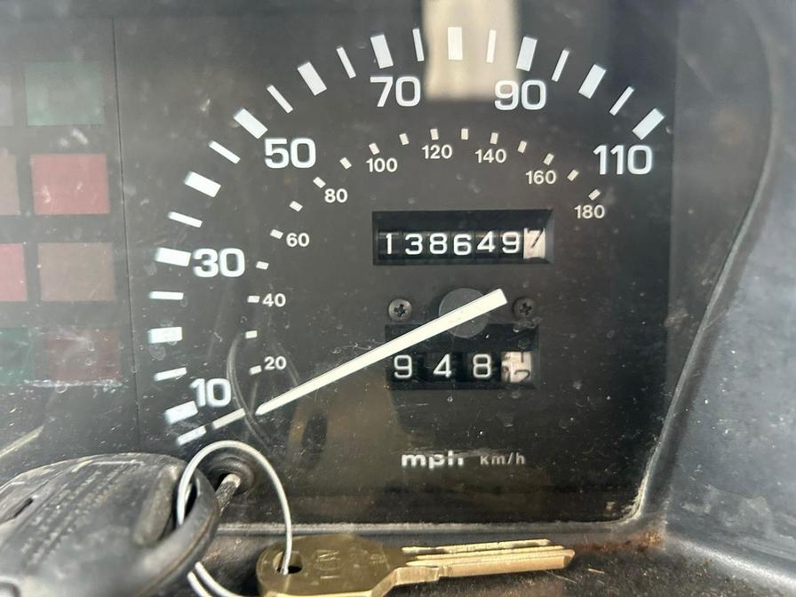 2001 LDV Convoy – Model: 400 Convoy D LWB – Y232KNF