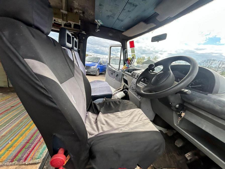 2001 LDV Convoy – Model: 400 Convoy D LWB – Y232KNF