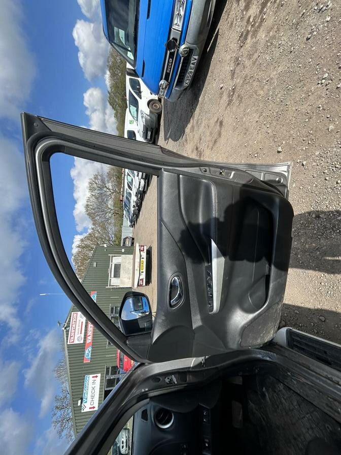 2018 Nissan Navara – Model: Navara Tekna dCi Auto – YE68PCV