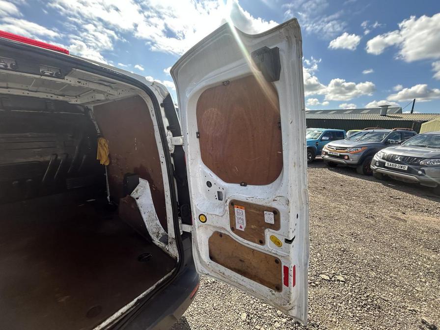 2015 Ford Transit Connect – Model: Transit Connect 200 – GN15OMY