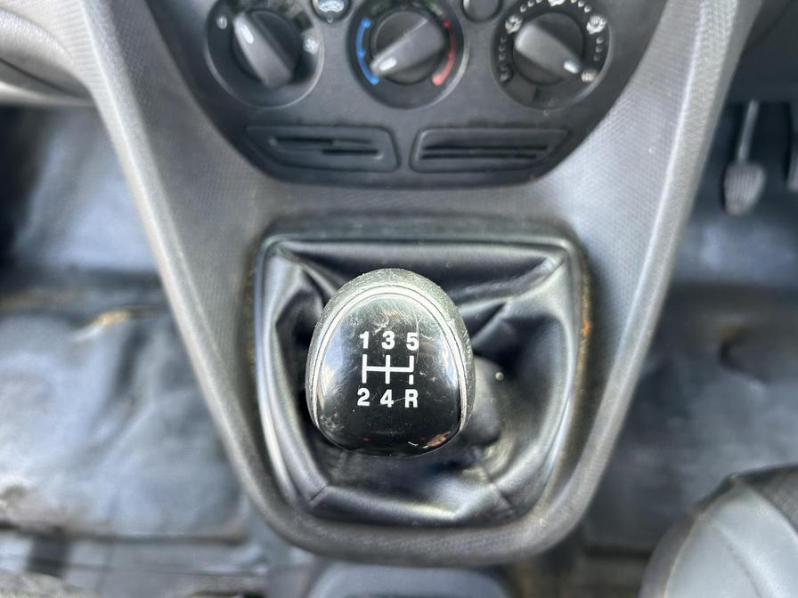 2015 Ford Transit Connect – Model: Transit Connect 200 – GN15OMY