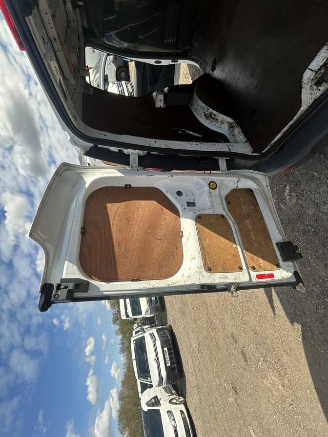 2015 Ford Transit Connect – Model: Transit Connect 200 – GN15OMY