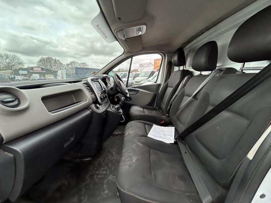 2015 Renault Trafic – Model: Trafic LH29 Business Energy dCi – NU65JYY
