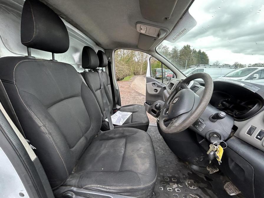 2015 Renault Trafic – Model: Trafic LH29 Business Energy dCi – NU65JYY