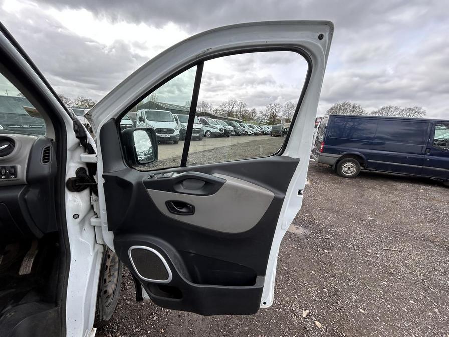 2015 Renault Trafic – Model: Trafic LH29 Business Energy dCi – NU65JYY