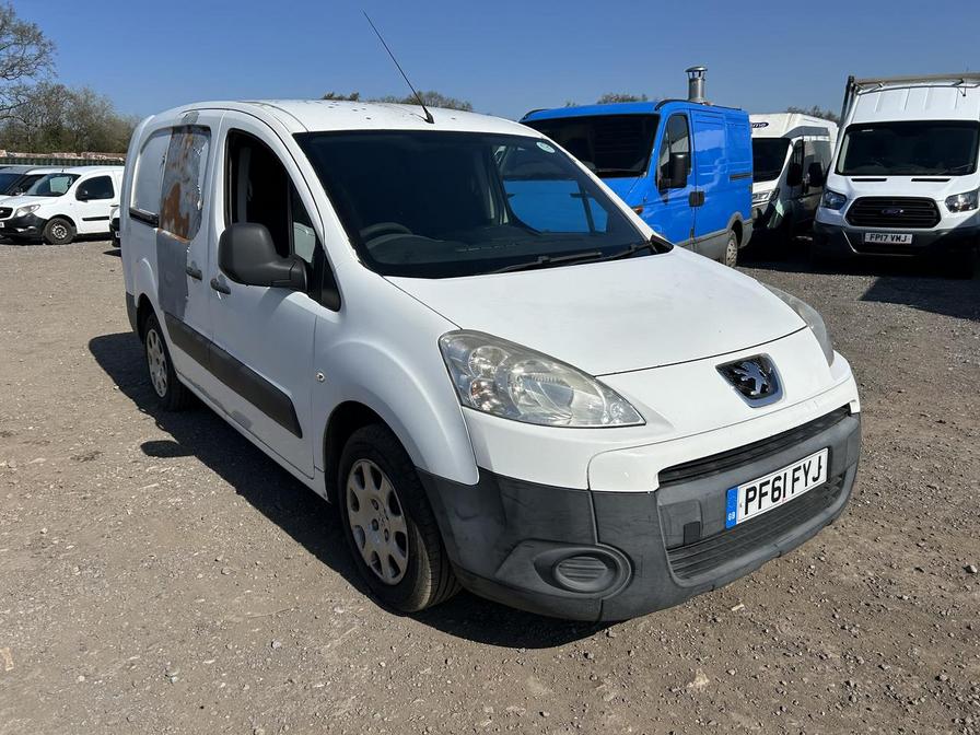 2011 Peugeot Partner – Model: Partner 750 SE HDi – PF61FYJ
